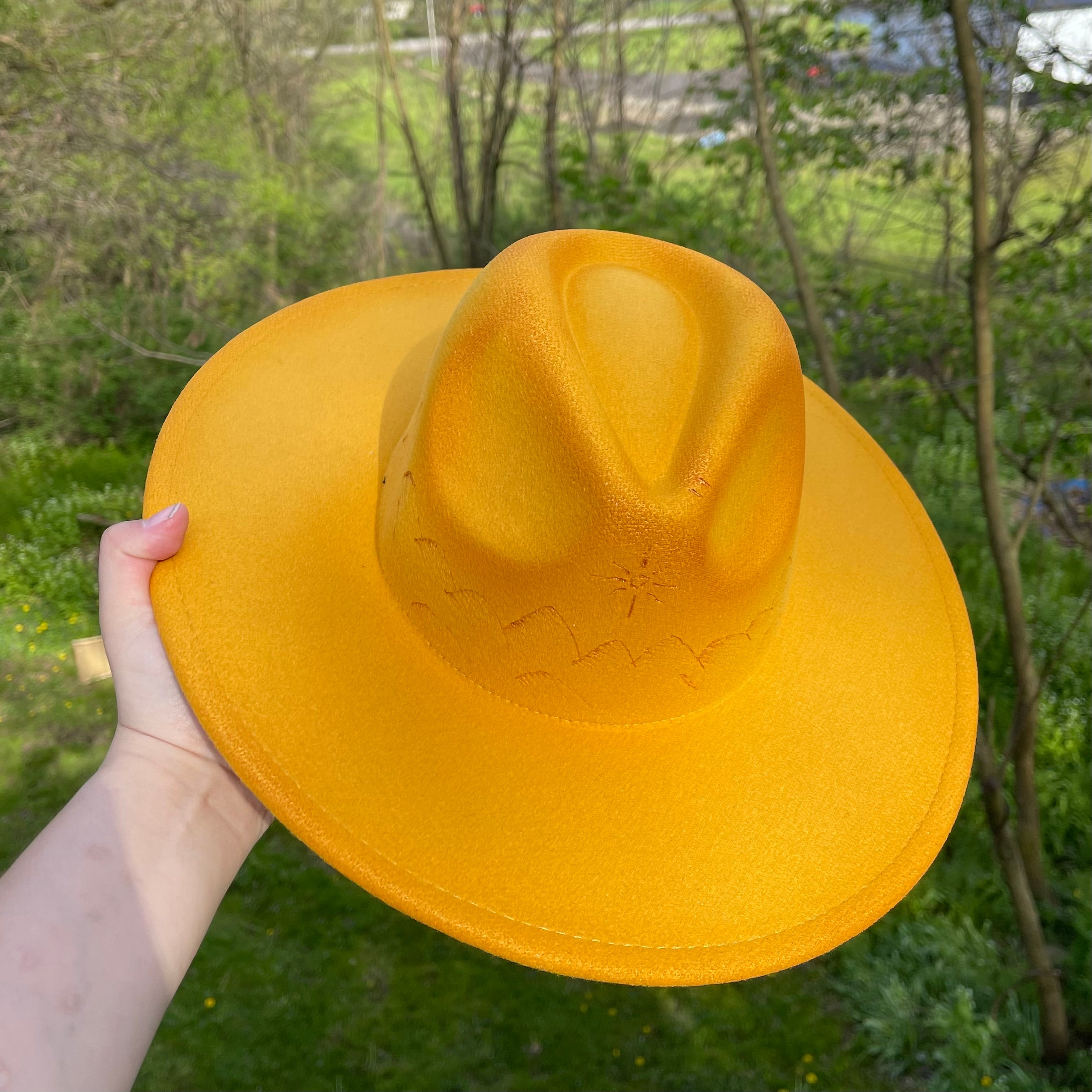Mountain flat brim