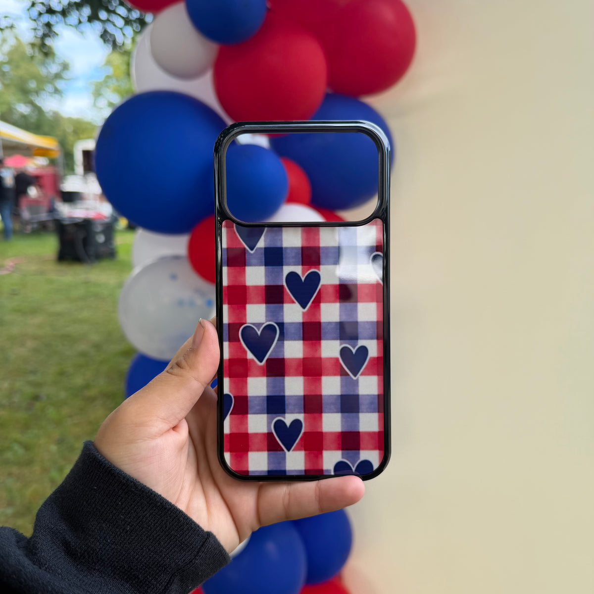 Checkered heart phone case
