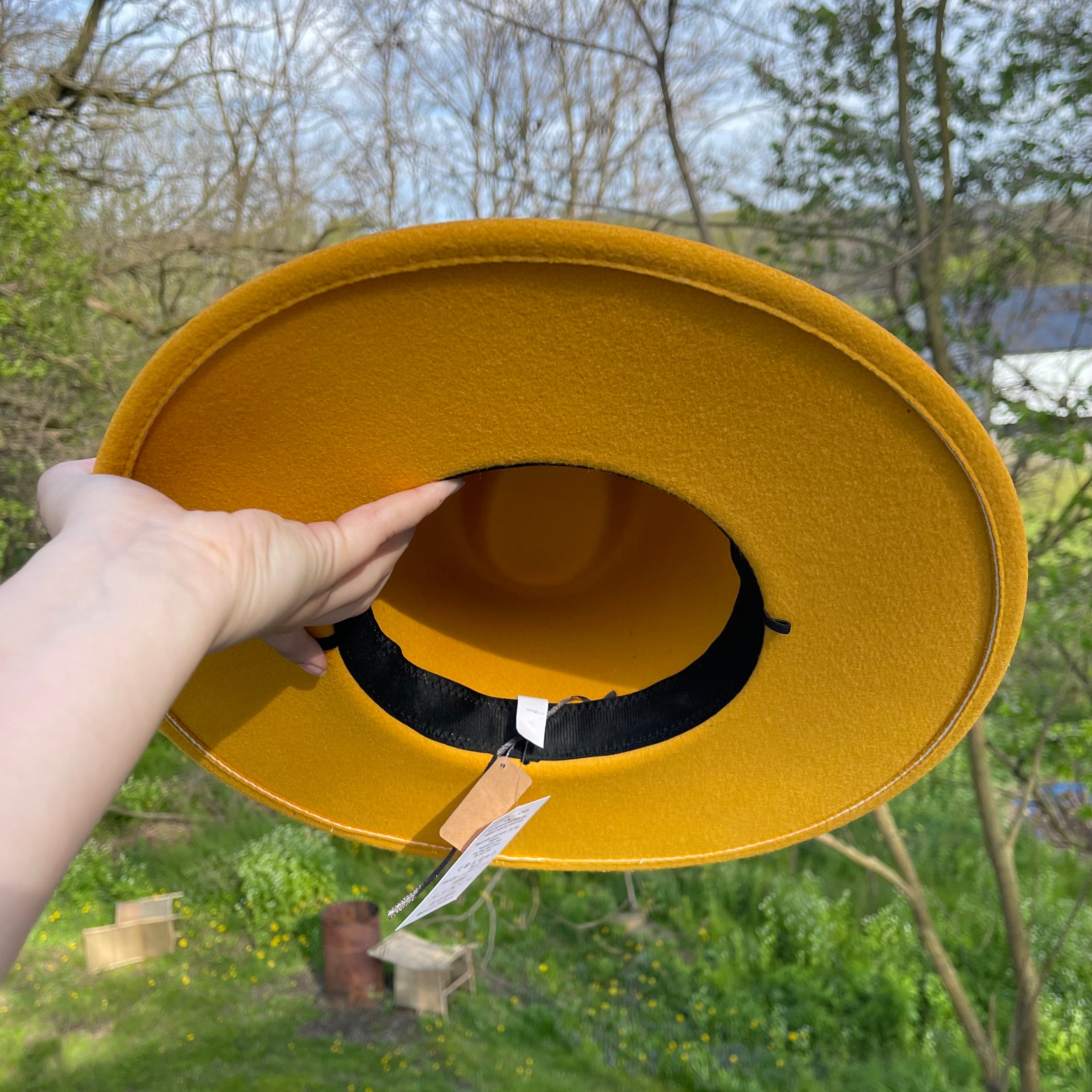 Mountain flat brim