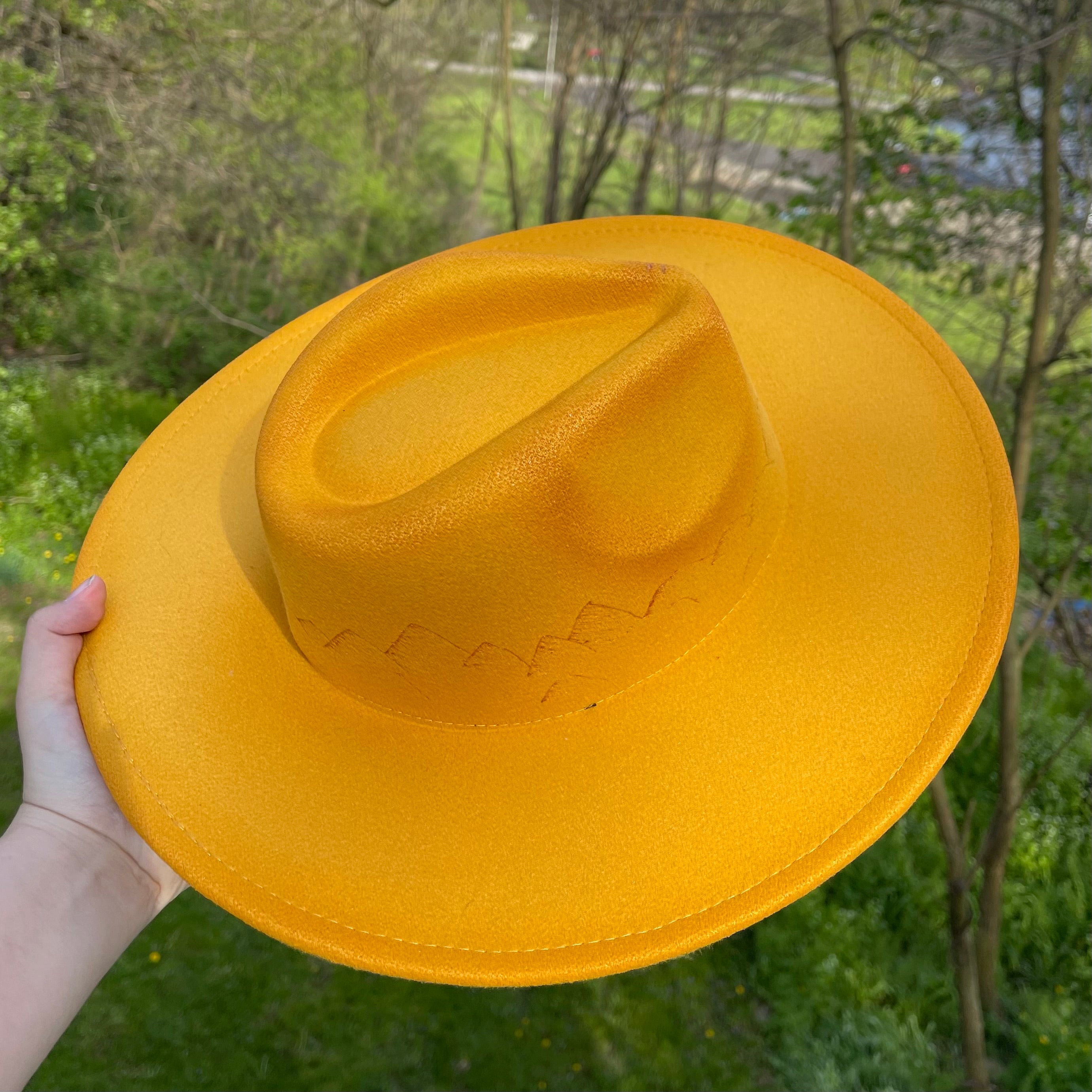 Mountain flat brim