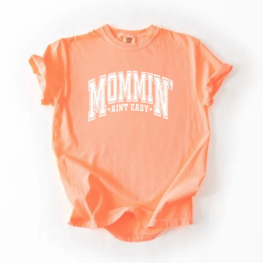 Mommin T-shirt
